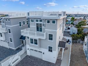 newlistingnewbaysideconstruction10bwmarshallaveholgate2349000