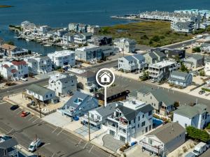 newlistingbeachhavenescape3173rdstreetbeachhaven2200000